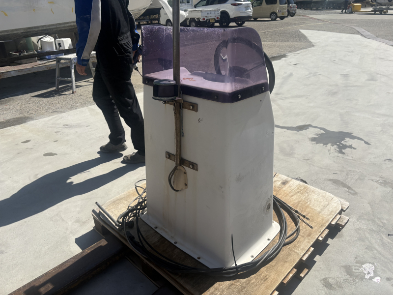 センターコンソールてケーブルハンドル センターコンソールとケーブルハンドル