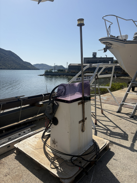 センターコンソールてケーブルハンドル センターコンソールとケーブルハンドル