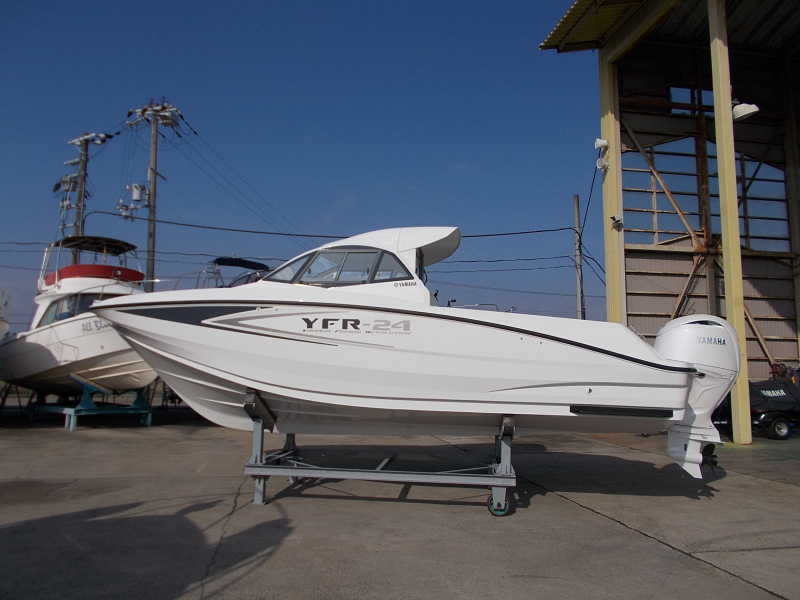 ヤマハ YFR-24EX MicホワイトエンジンF175馬力仕様 備前店展示中