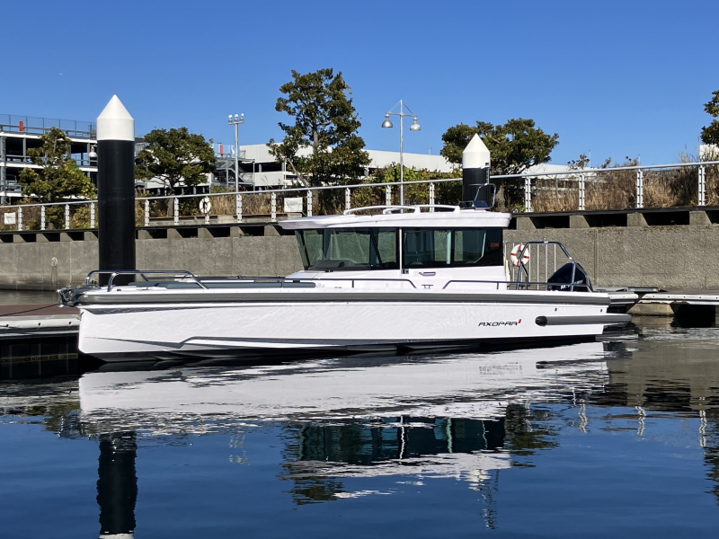 AXOPAR 28 Cabin 即納　未登録新艇 (31ft)　展示試乗艇特別価格