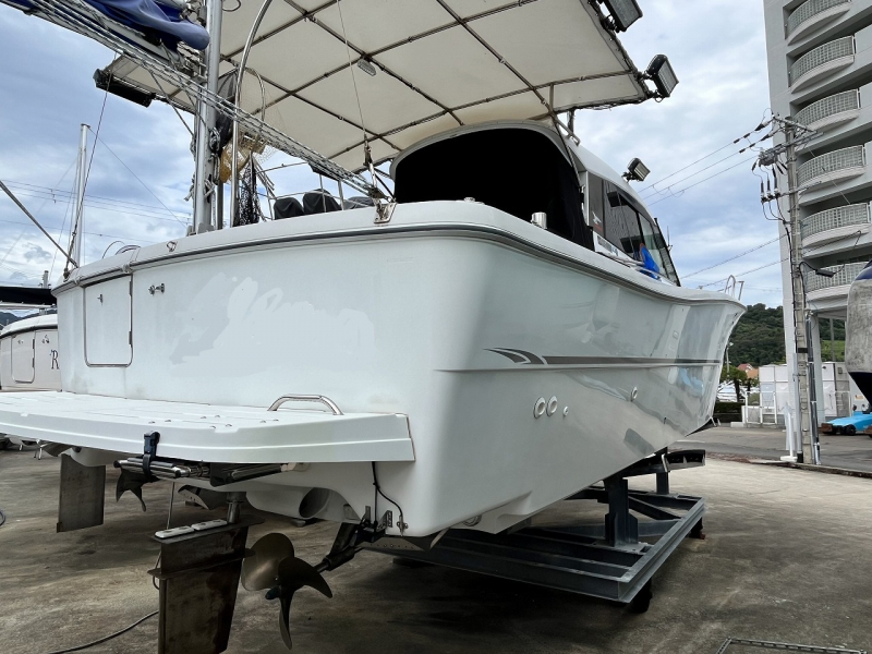 Yanmar Marine Hunter FM33 - Comes with a good fish finder