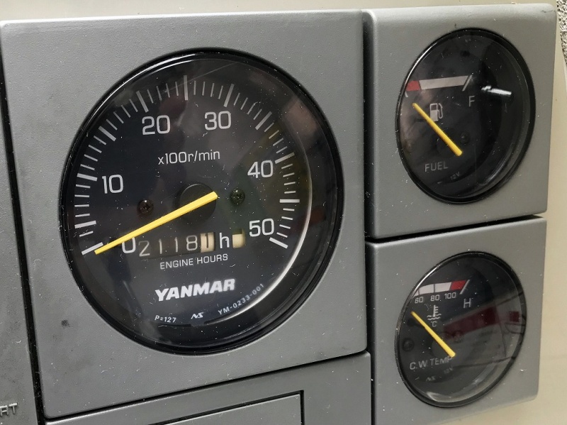 25-553 メーターパネル＆イグニッションスイッチ＆ハーネス 中古品 YANMAR ヤンマー㈱ ディーゼルエンジン用