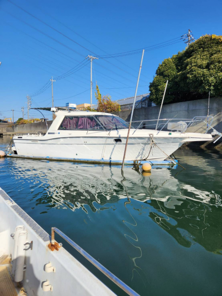 ニッサン SUNCRUISE-800 委託艇。クルージングに釣りに最適。ターボ　エルボ新品交換。展示場所は名古屋市。
