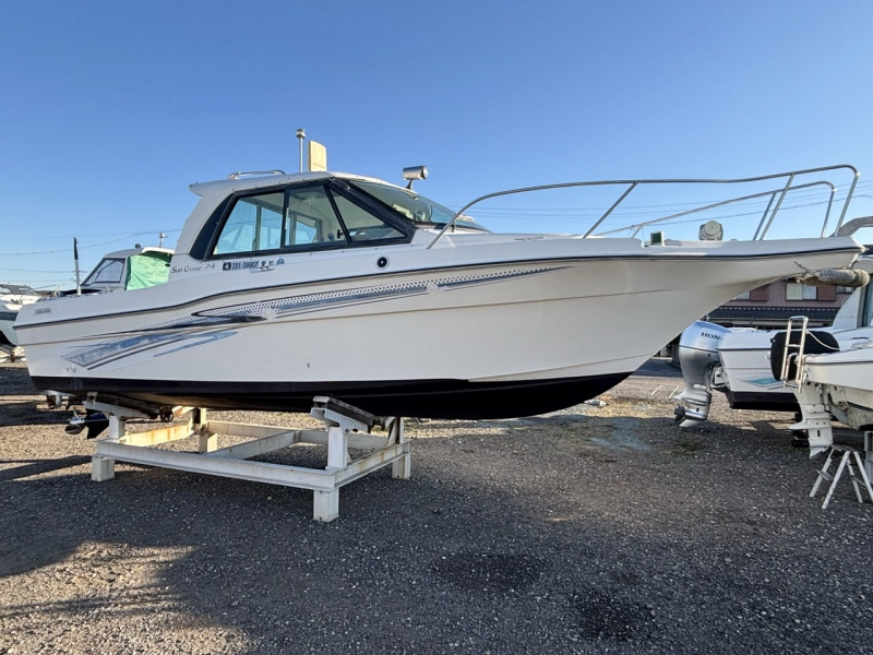 ニッサン SUNCRUISE-24Ⅱ 新品スズキ船外機搭載