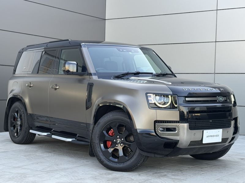 ランドローバー ディフェンダー 110X 3.0L D300 4WD 1オーナー サテンプロテクションフィルム 20インチスタイル6011ホイール 3ゾーンエアコン サンルーフ エアサス クリアサイトインテリアリアビューミラー フロントヒータークーラーシート＆リアシートヒーター 禁煙車 ヘッドアップディスプレイ 液晶メーター MERIDIANサラウンド