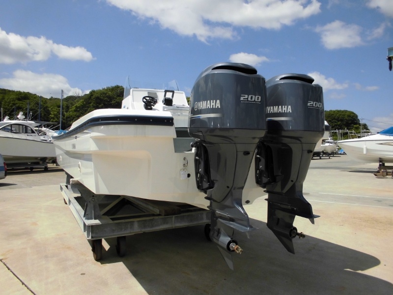 ヤマハ W-38 CF-3 F200C×2基 新艇 岡山マリンボートセンター