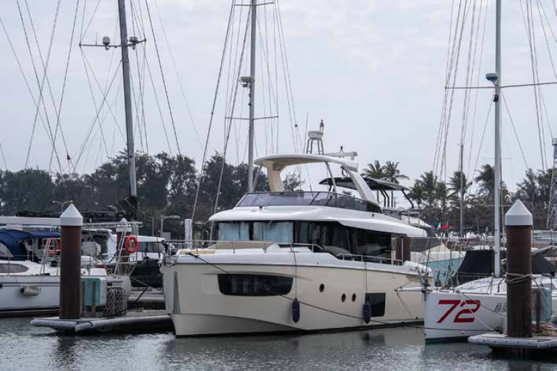 アブソルート Navetta52