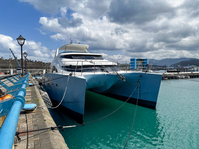 Sunreef Yachts 新規モデル 台湾にある中古艇！