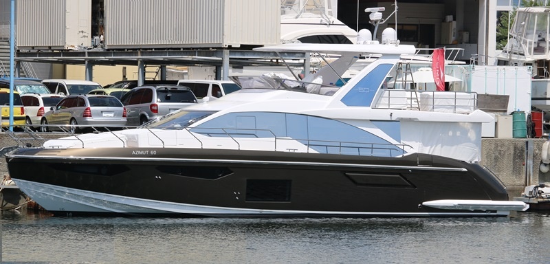 アジムット 60 Flybridge