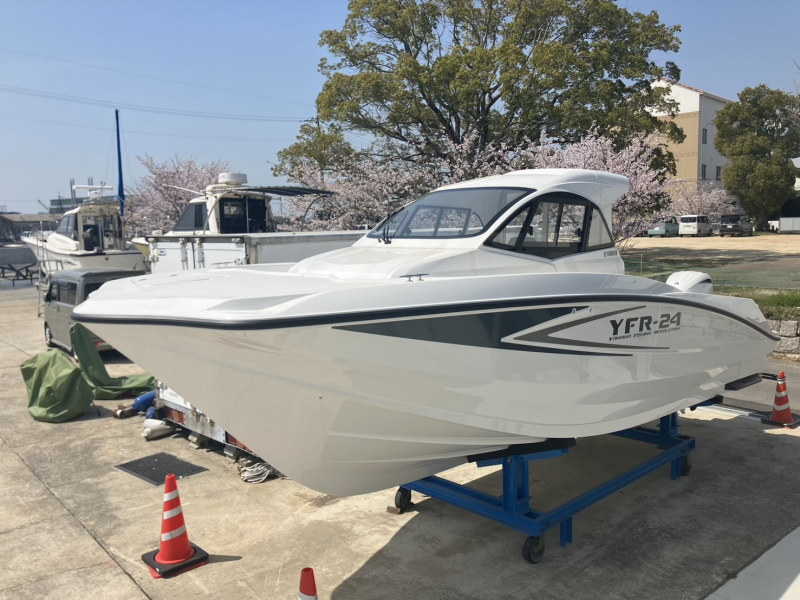 ヤマハ YFR-24 EX FSR MIC　F175ホワイトエンジン　展示艇特価、旧価格