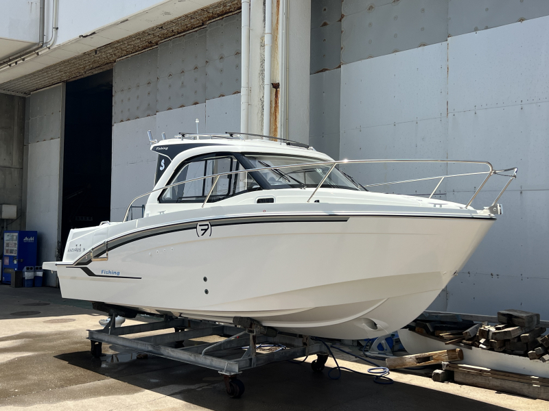 ベネトウ アンタレス7 Fishing 【新西宮ヨットハーバー陸上展示中】アンタレス7、待望のFishingモデル！