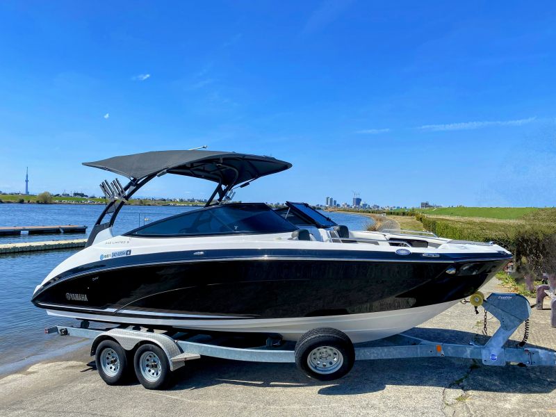 ヤマハ 242LTD
