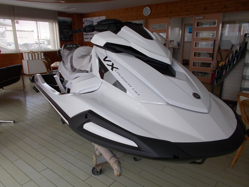 【中古】 まばゆい海に抱かれて/日本メール・オーダー/ジーナ・ハント SSボート 80ft 平成8年 【S-250604】 | 中古船・中古艇