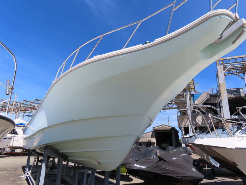 中古艇情報 ヤンマー EX40 A2・希少の630馬力・カラーバージョン