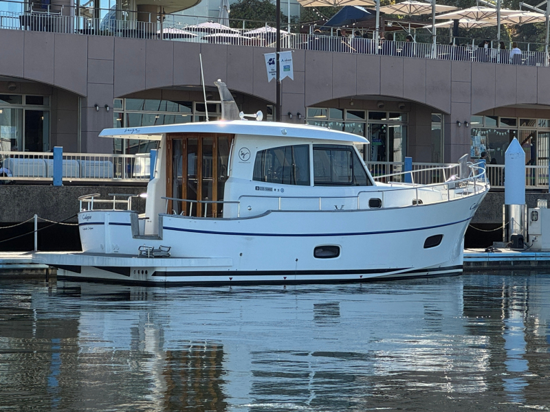 日本全国送料無料商品人気ランキング Sasga Yachts MENORQUIN 34 HT 即納中古艇（34ft/10.53m） 中古 スポーツトイ・アクショントイ