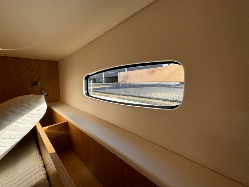 中古艇情報 Sasga Yachts MENORQUIN 34 HT 即納中古艇（34ft