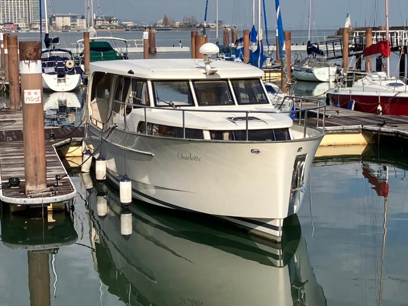 GreenLine 33 即納中古艇（33ft/9.99m） 中古艇・新艇情報 株式