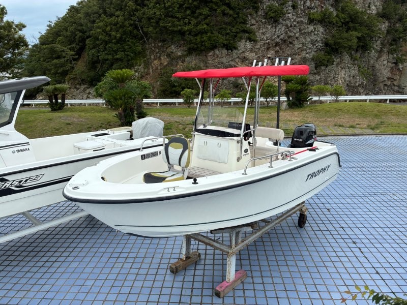トロフィー 1703