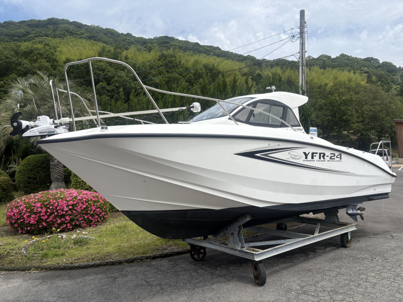 ヤマハ YFR-24 EX FSR ☆200馬力搭載の極上美艇☆