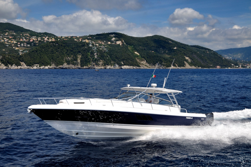 その他メーカー(海外) Intrepid 475 Sports Yacht 海外艇（イタリア）　
