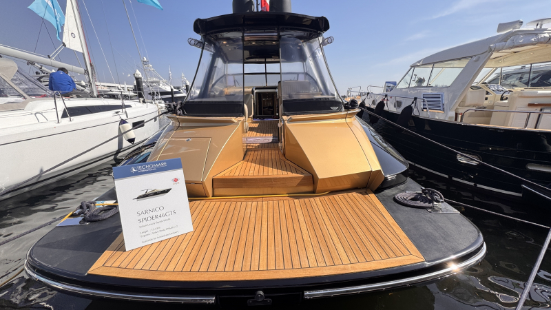 サルニコ Spider46GTS Sarnico Spider 46 GTS｜イタリア製ラグジュアリースポーツヨット｜即納可能
