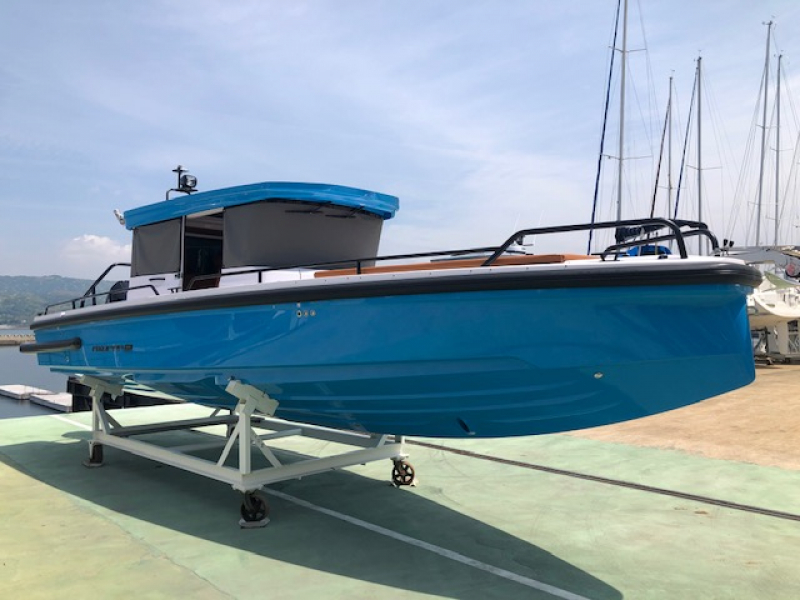 AXOPAR 28 Cabin