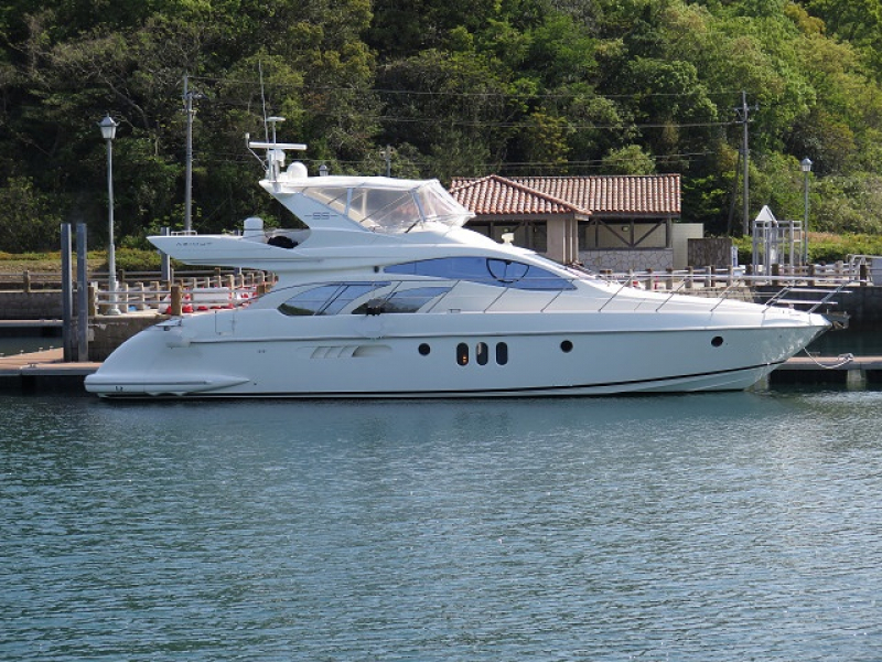 アジムット 55 Flybridge