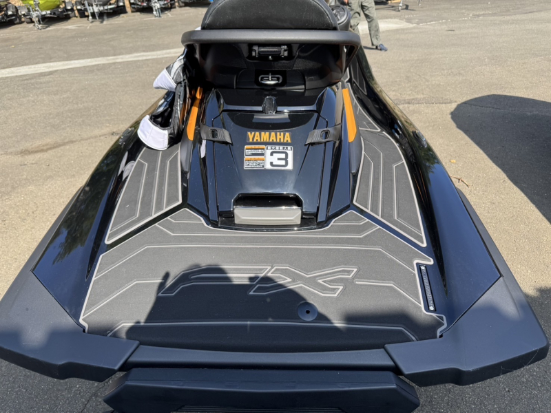陽気な副船長、チャム M 2枚 SEA050 未使用 FaB ヤマハ FX LIMITED SVHO 中古艇・新艇情報 マリンメカニック
