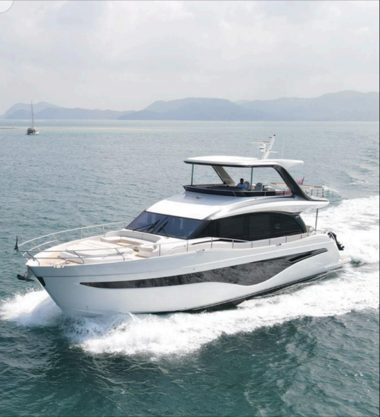 Princess Yachts Y72