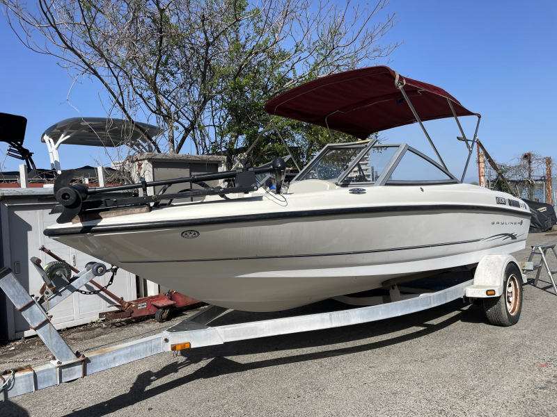 ベイライナー カプリ175