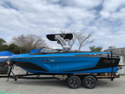 競艇 11/5発売『Kazi』12月号／特集は「フォイリング艇に乗ってみた