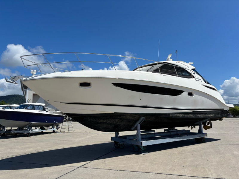 Renoir、LE PORT、海外版超希少レゾネ、新品額付 シーレイ 新規モデル シーレイ製の希少モデル 中古艇・新艇情報