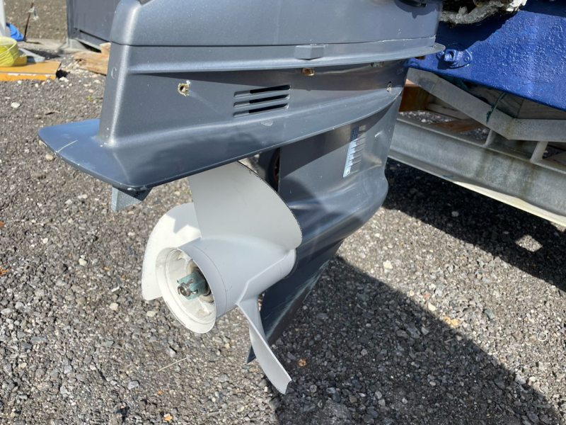 中古艇情報 ヤマハ UF-20 海上試運転動画付き、エンジン高馬力で