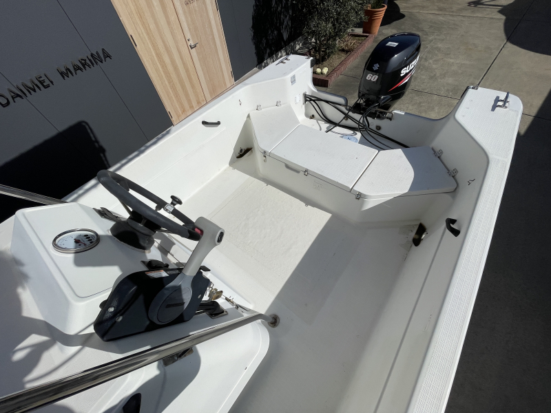 スズキ　FE210　船体のみ