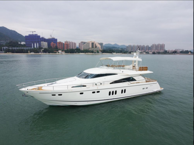 フェアライン 74 中古艇 (係留地：香港）/ ーFAIRLINE日本総代理