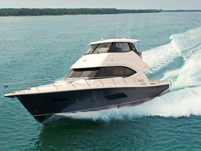 リビエラ 50 Sports Motor Yacht 