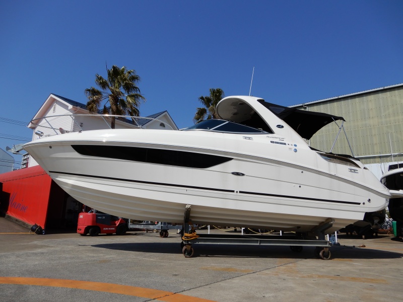 中古ボート シーレイ 31Ft サンダンサー (エンジン 発電機 修理済み)