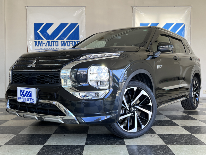 三菱 アウトランダー PHEV アウトランダー PHEV P 4WD BOSEサウンド アラウンドビューモニターヘッドアップディスプレイ