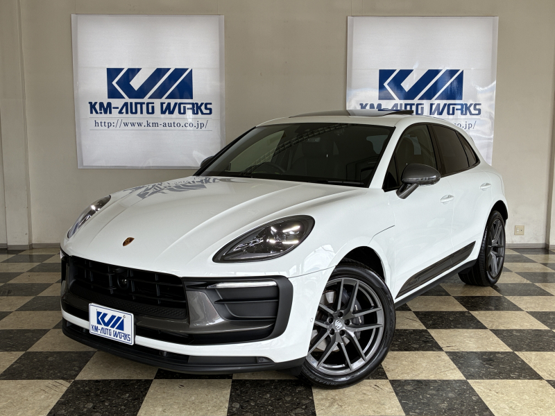 ポルシェ マカン マカンT スポーツエグゾースト スポーツクロノ パノラマルーフ ベンチレーション ステリングヒーター