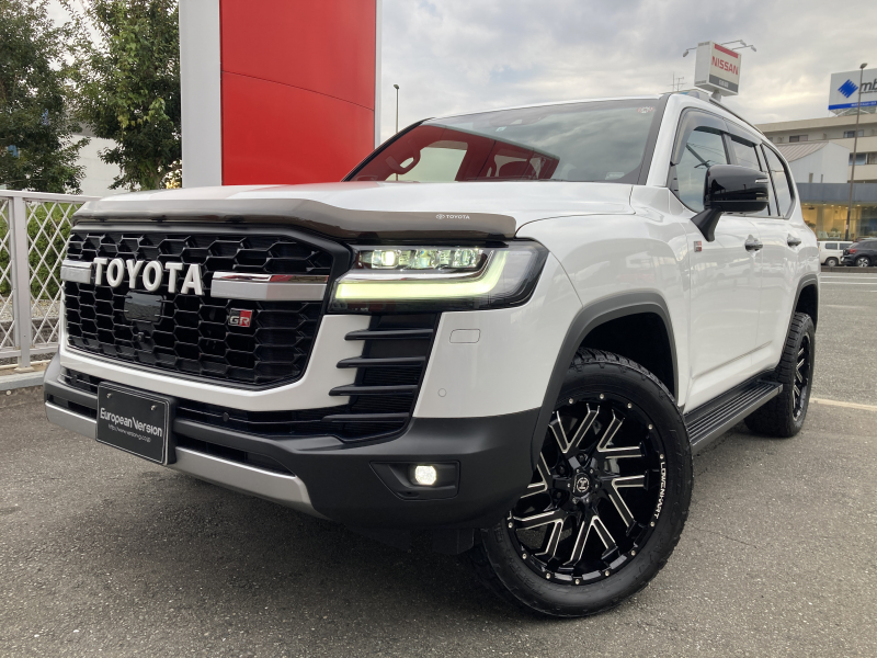 トヨタ ランドクルーザー 300　GRスポーツ 　ワンオーナー　JBLプレミアムサウンド　リアシートエンターテイメントシステム　クールBOX　Pantheraセキュリティ　社外20インチアルミホイル　