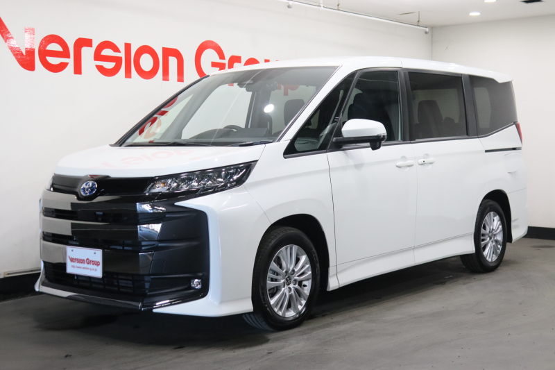 トヨタ ノア ハイブリッド　S-G　新車保証継承付　後席モニター　10．5inディスプレイオーディオ　フルセグ　バックカメラ　ETC　社外前後ドラレコ　レーダークルコン　クリアランスソナー　衝突被害軽減　両側電動スライドドア　16AW