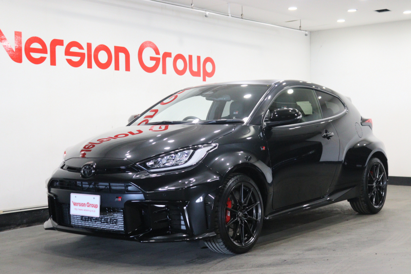 トヨタ GRヤリス RZ　ハイパフォーマンス　新車保証継承付　ワンオーナー　禁煙車　クリアランスソナー　シートヒーター　ステアリングヒーター　メモリーナビ　フルセグ　バックカメラ　パドルシフト　ETC　LEDライト　オートハイビーム　18AW