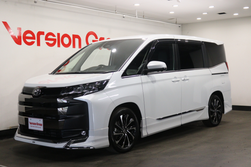 トヨタ ノア ハイブリッドS-Z　新車保証継承付　ワンオーナー　モデリスタ　後席モニター　デジタルインナーミラー　オートステップ　全周囲　メモリーナビ　フルセグ　パークアシスト　セーフティセンス　LED　両側電動スライド　17AW