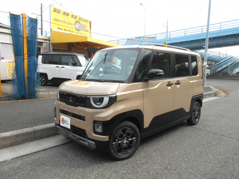 三菱 デリカミニ 4WD/Tプレミアム☆新品BIG-Xナビ装着車☆