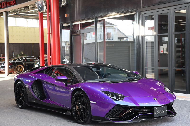 ランボルギーニ アヴェンタドール LP780ー4　ウルティメ　ディーラー車　ルーフカーボン 麻布店展示車両