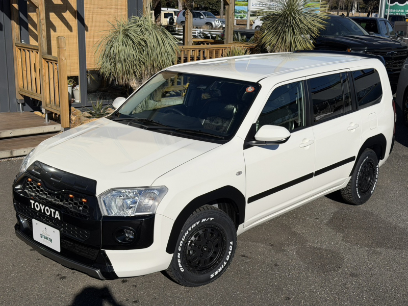 トヨタ プロボックスバン BLACK EDITION　F　ハイブリッド