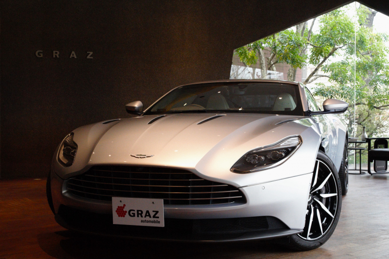 アストンマーティン DB11 V12　B&O　ベンチレーション　デュオトーンレザー