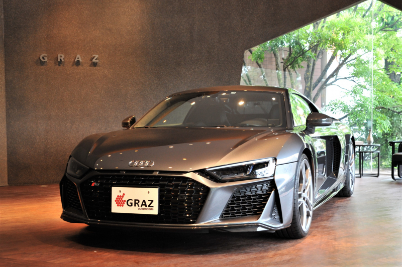 アウディ R8 V10 performance  FSI quattro S tronic　拡張デコラティブカーボンパネル　ダイヤモンドステッチ