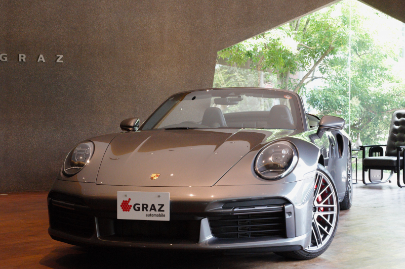 ポルシェ 911(Type992) Turbo  Cabriolet　スポクロ/エグ　18Way　ハイグロスブラックロゴ