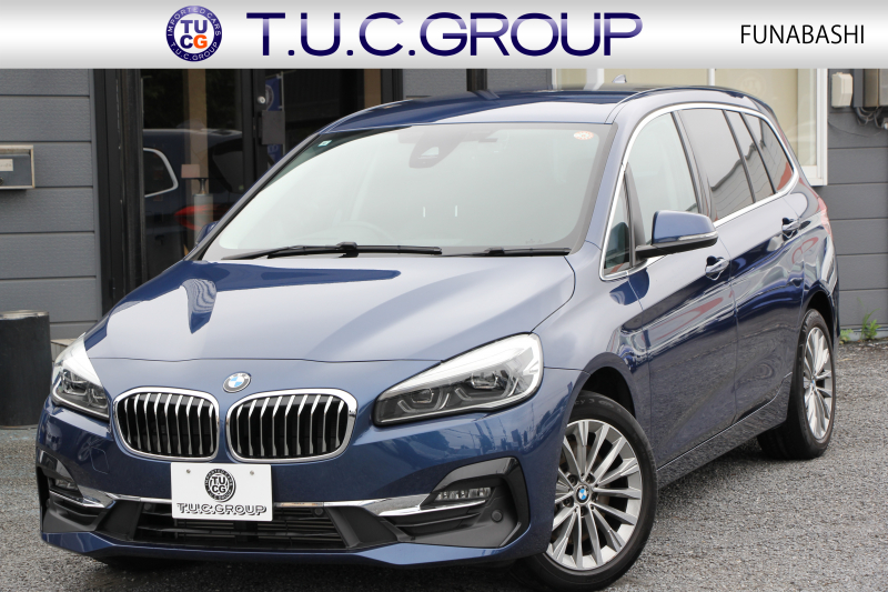 BMW 2シリーズ 218d ｸﾞﾗﾝﾂｱﾗｰ ﾗｸﾞｼﾞｭｱﾘｰ 1ｵﾅ 最終ﾓﾃﾞﾙ 型式変更後3DA-6W20 3列7人乗り ADｱｸﾃｨﾌﾞｾｰﾌﾃｨ&ｺﾝﾌｫｰﾄP 追従ACC HUD ﾋｰﾀｰ黒革 ﾌﾙｾｸﾞTV DVD&CD再生 電動ﾄﾗﾝｸ LEDﾍｯﾄﾞﾗｲﾄ ﾒﾓﾘｰ付電動ｼｰﾄ ﾀｯﾁ画面HDDﾅﾋﾞPｱｼｽﾄ 2年保証